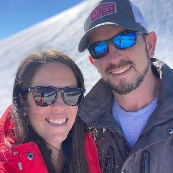 Meet your Posher, Alyson-ian - Picture 1 of 1